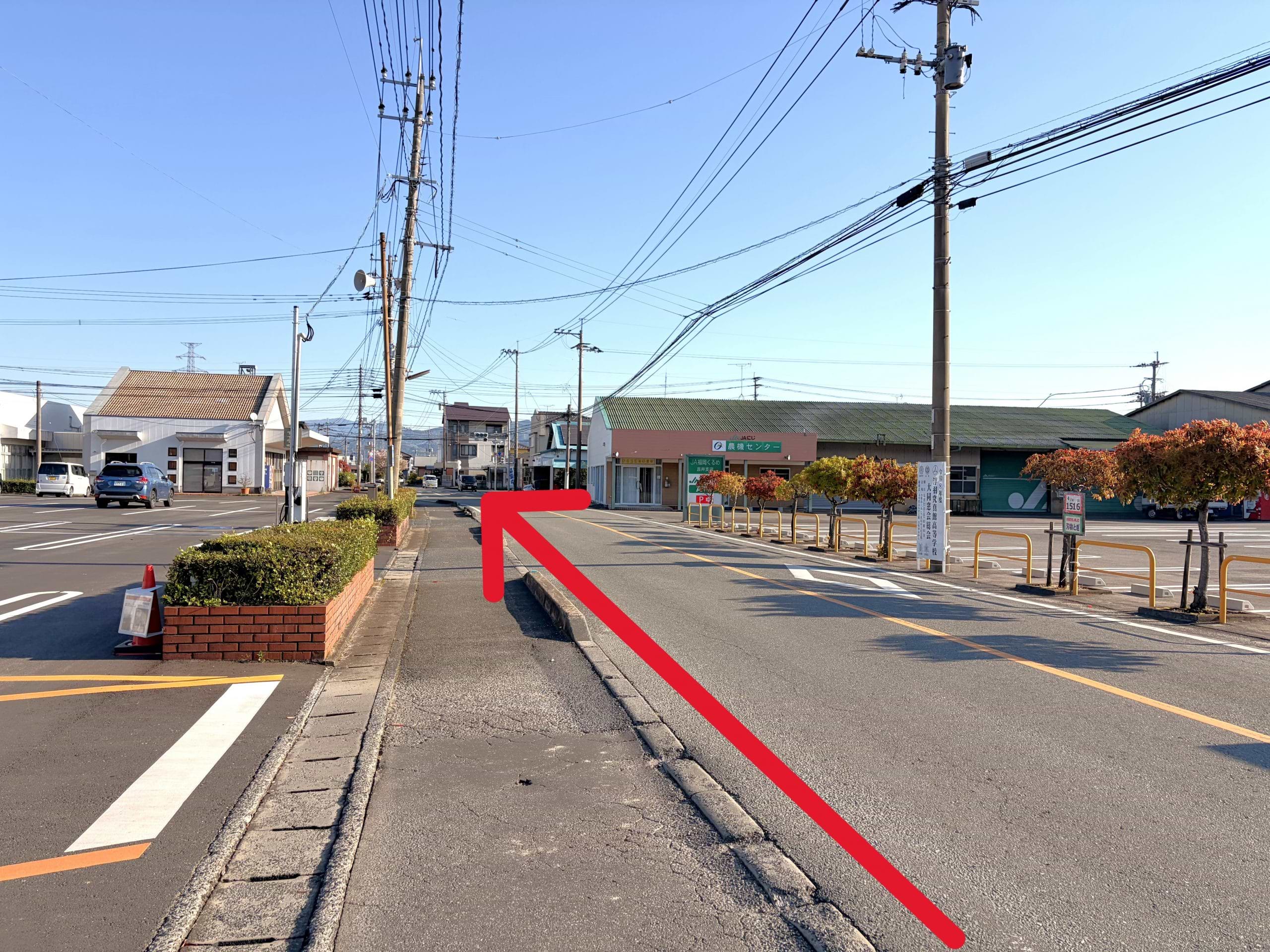 Aコープよしい店様より福岡県道718号線を北へ進みます