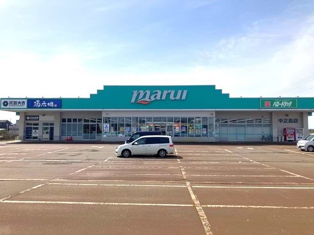 店舗建物向かって左手に進みます