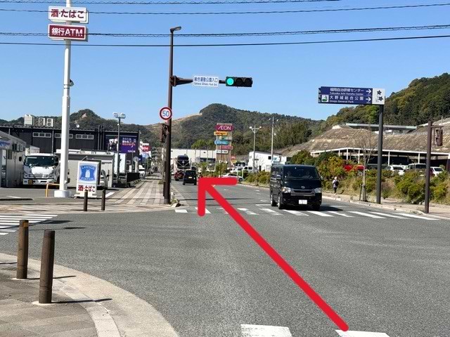 ローソン 大野城乙金三丁目店を通過し、さらに直進します