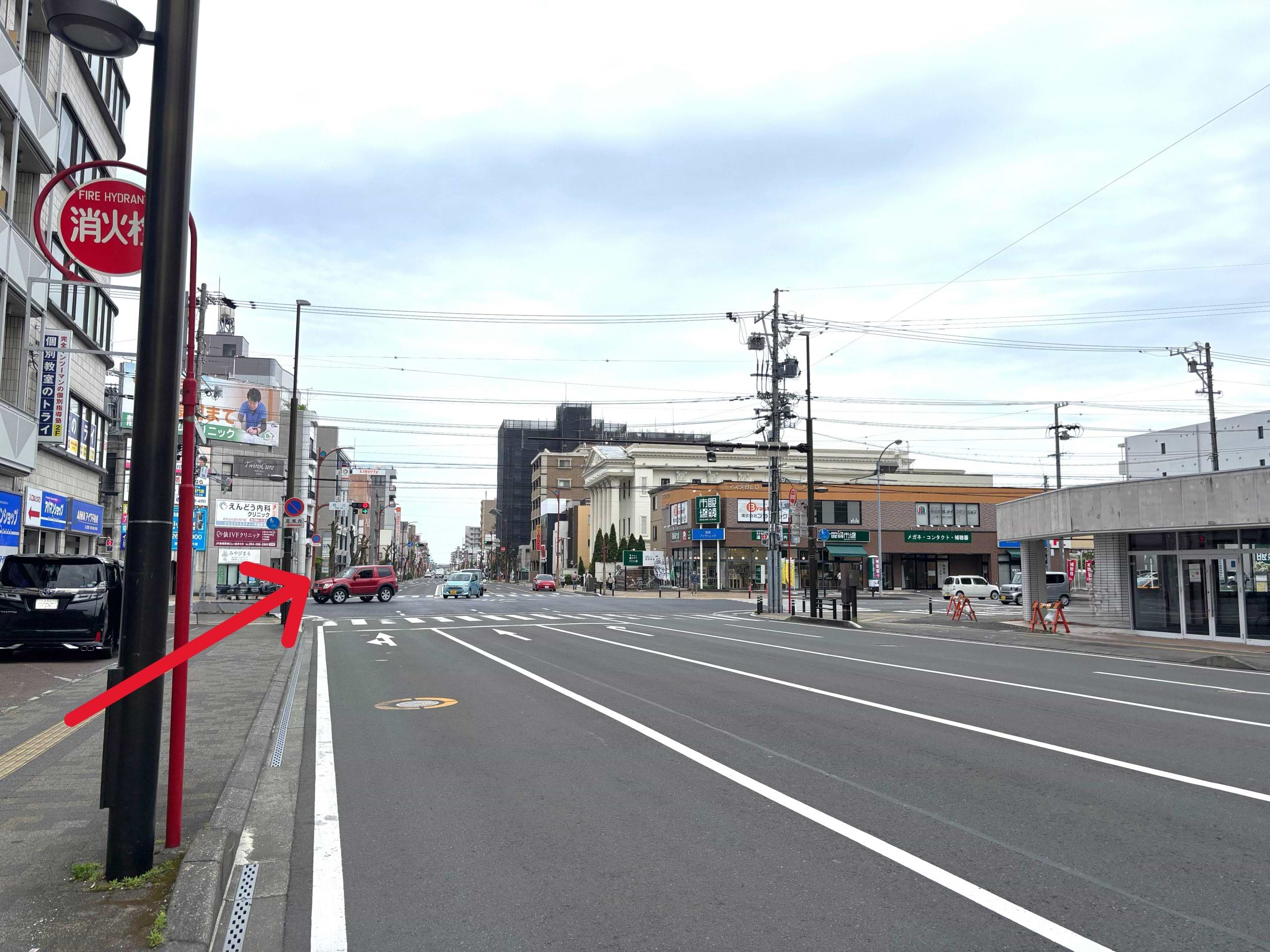 稲川交差点を越してさらに南下します