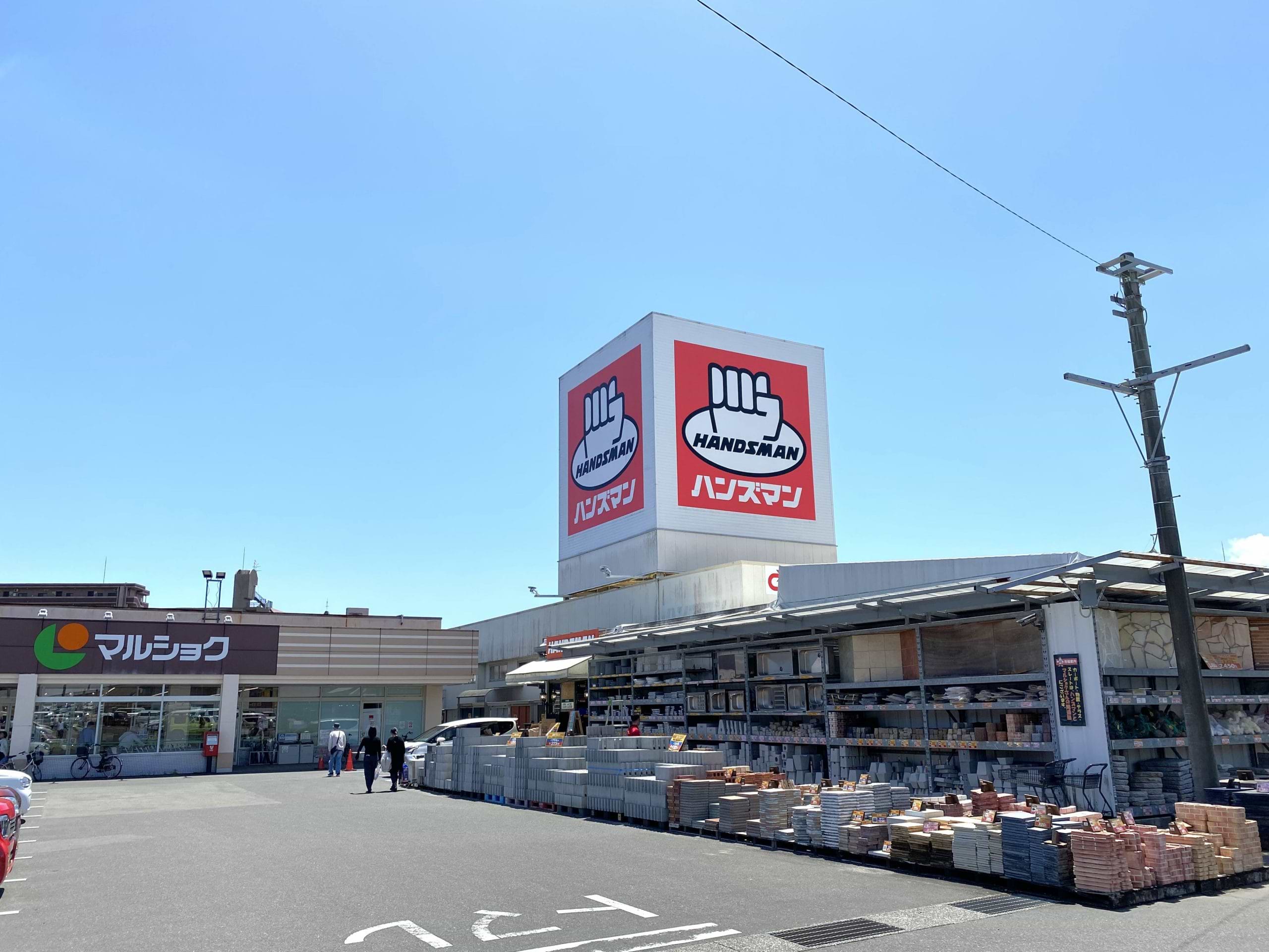 ハンズマン加納店 から県道27号線側に出ます