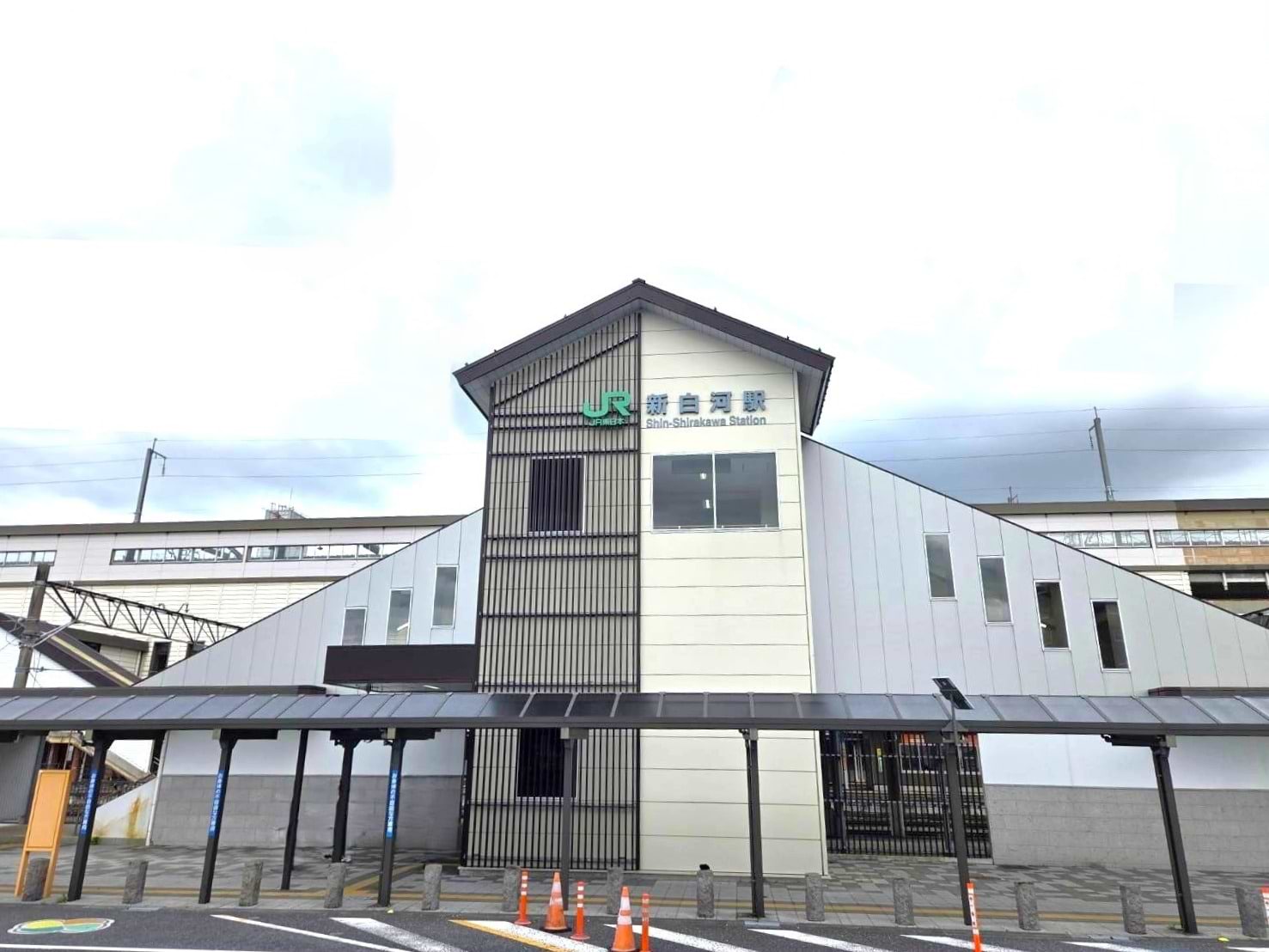 新白河駅高原出口を出ます