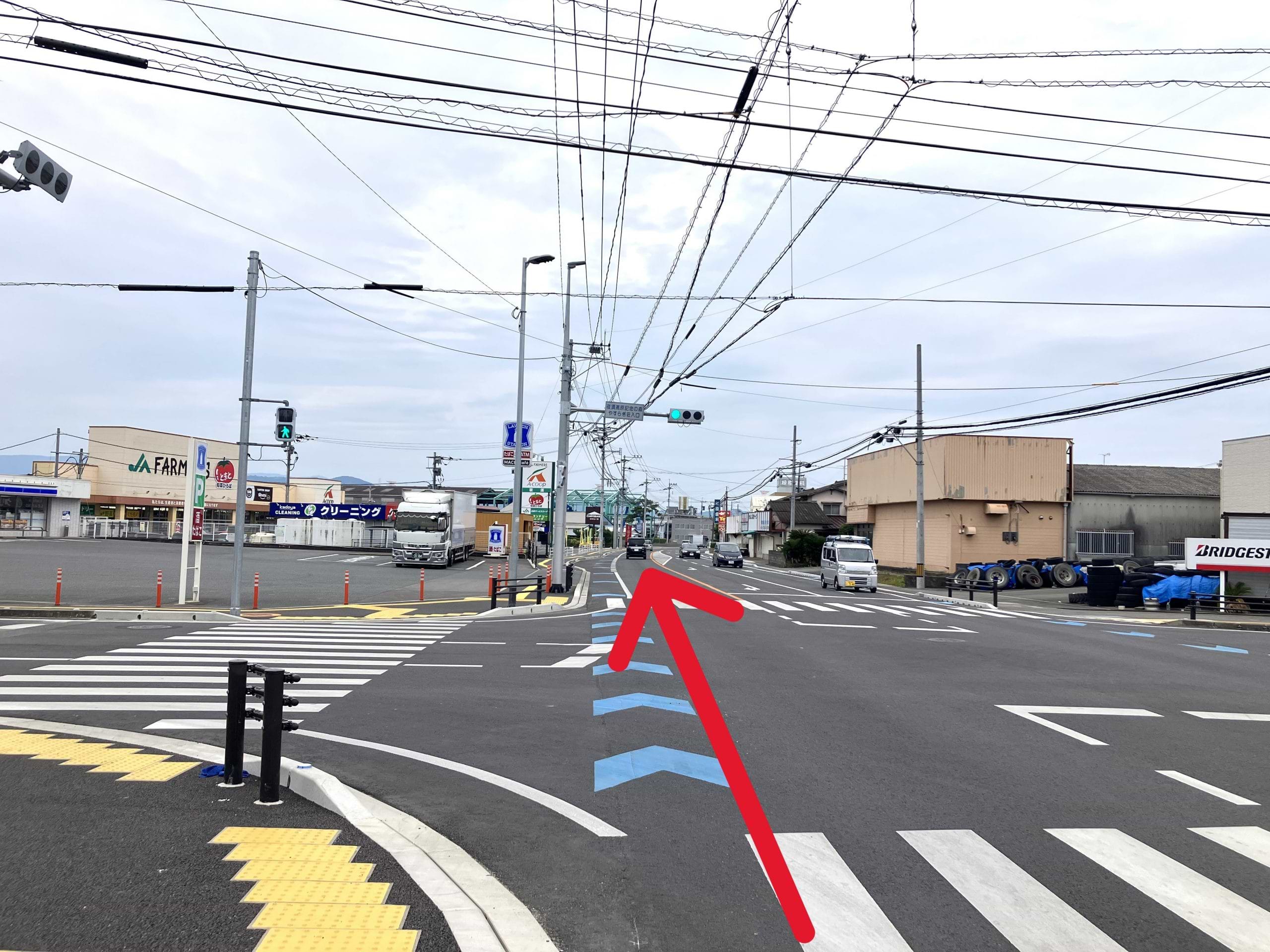 【朝倉方面からお車でお越しの場合】<br>国道386号線を筑紫野方面へ、ローソン 朝倉筑前店、Aコープ夜須店を通過します