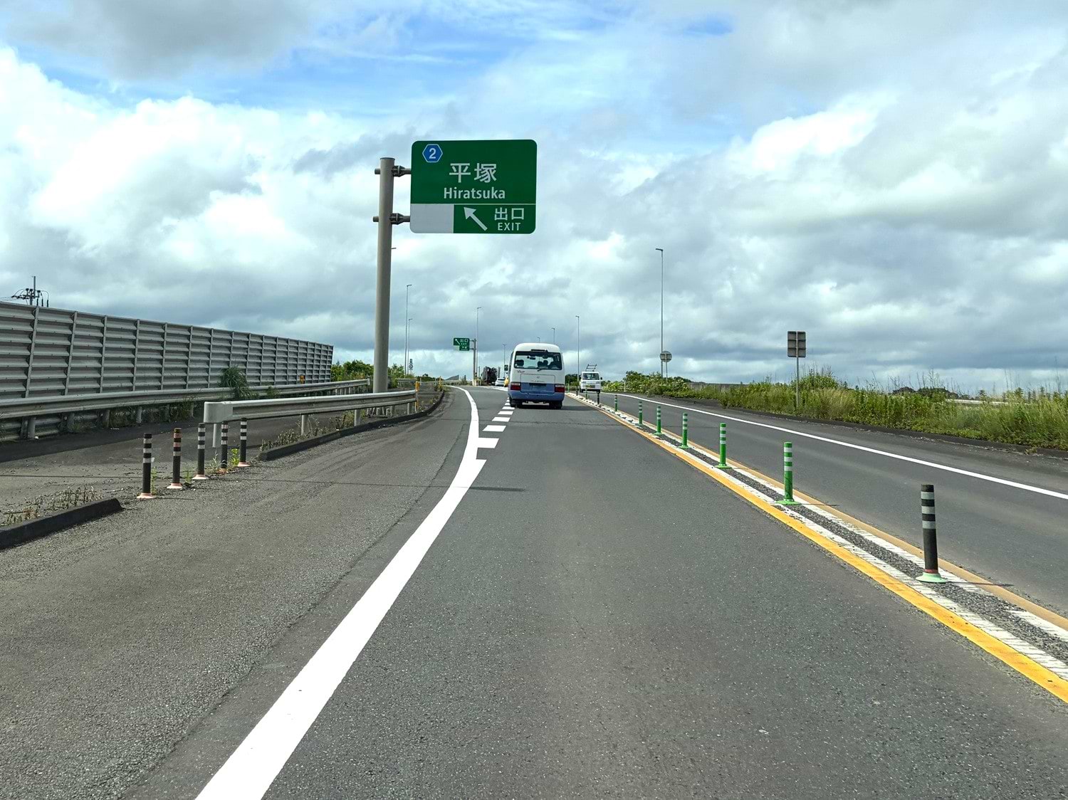 都城志布志道路の平塚インターが最寄りの降口になります。