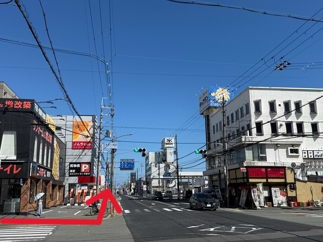 東加古川駅前交差点を東方向へ左折します