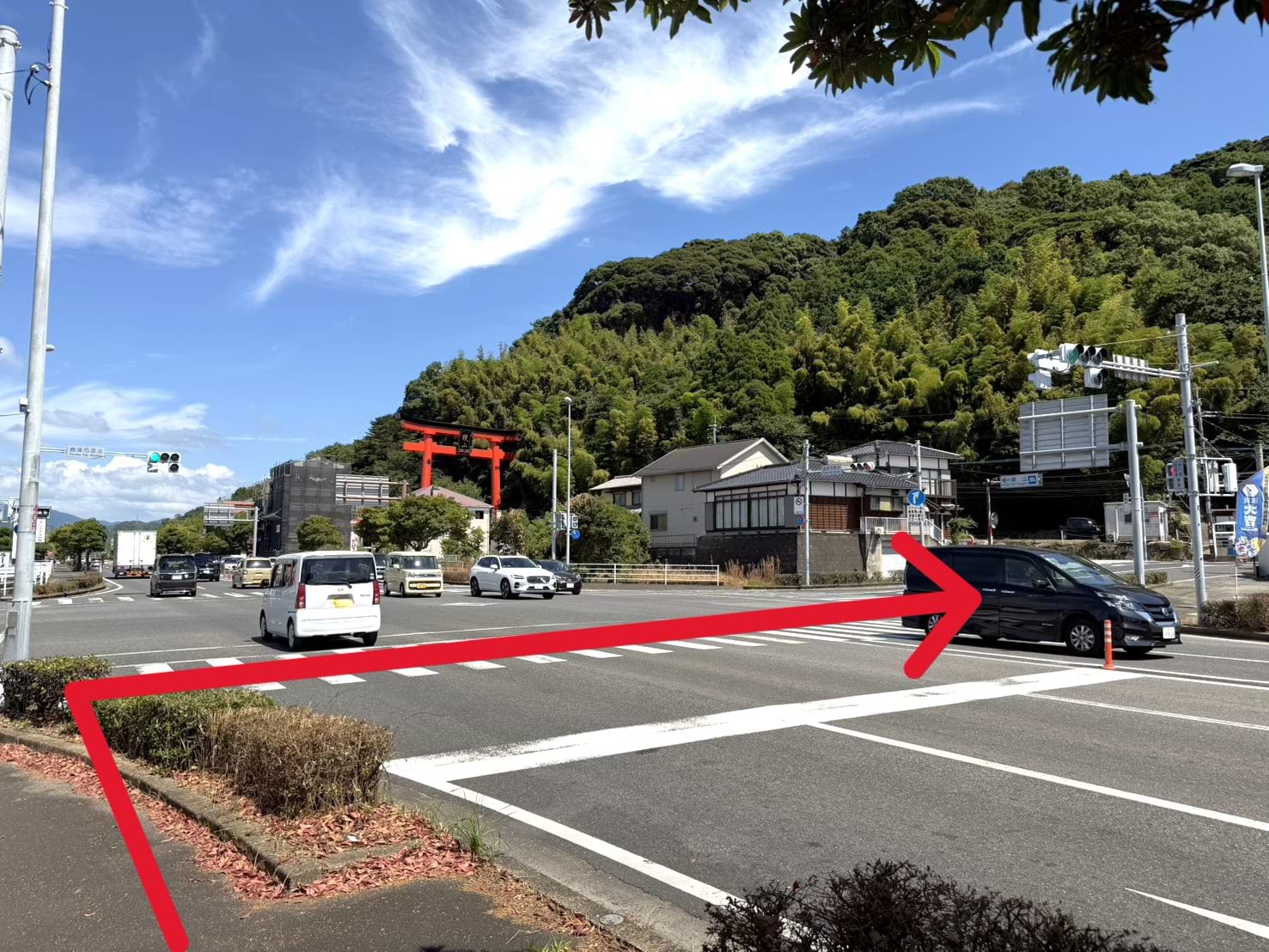 唐津赤水交差点の横断歩道を渡ると、目の前に当店がございます