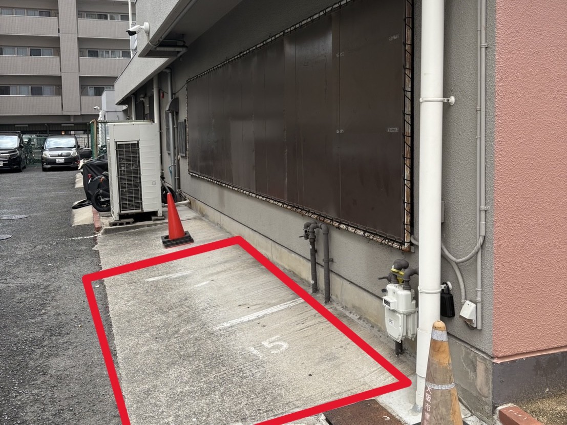 お車でお越しの際はこちらの駐車場をご利用ください