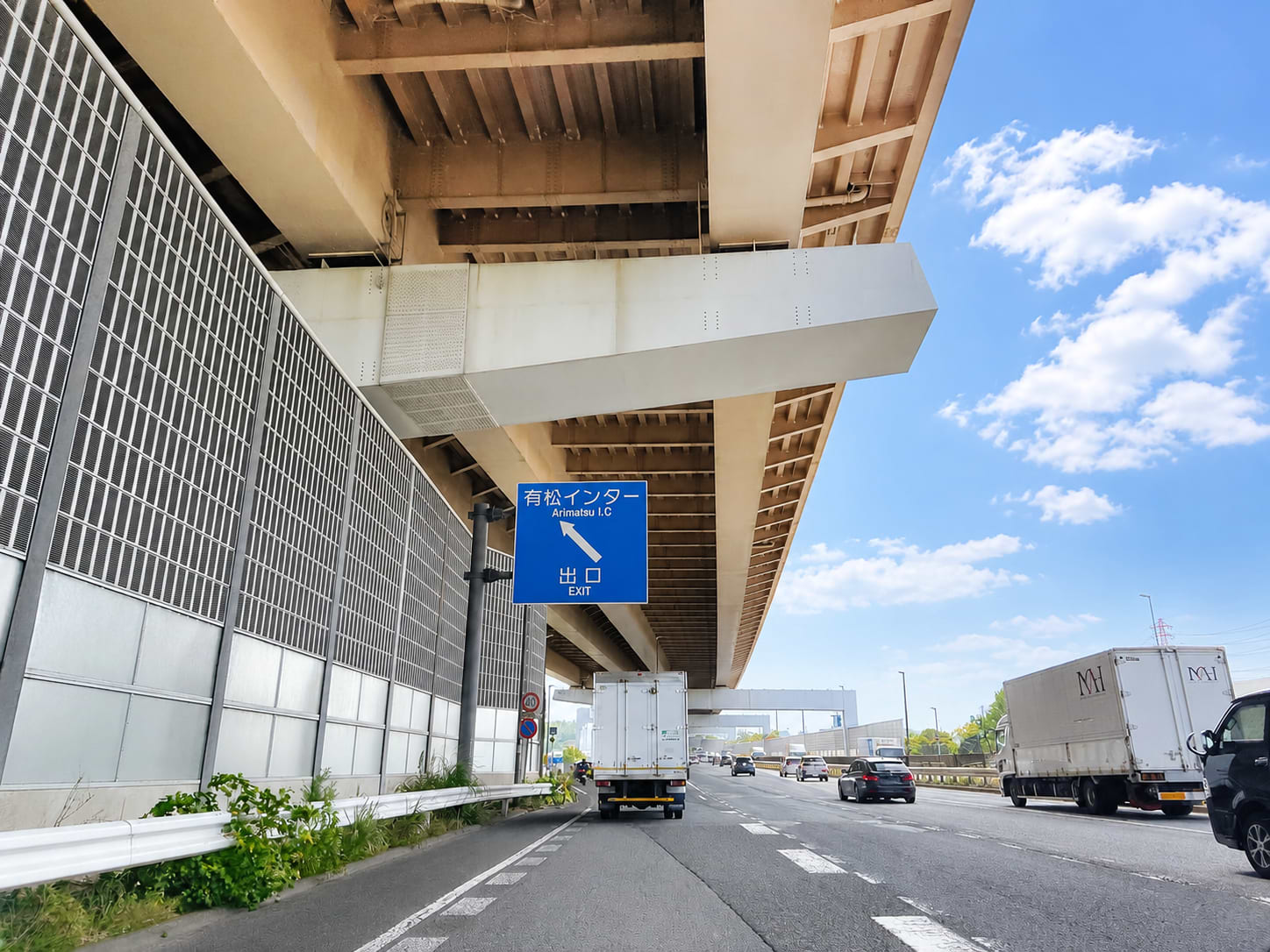 国道23号（名四国道）の有松インターを、名古屋方面から降ります。