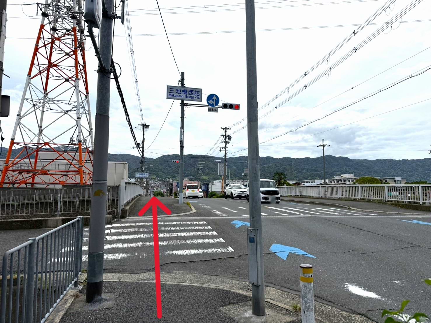 三池橋西交差点を通過します