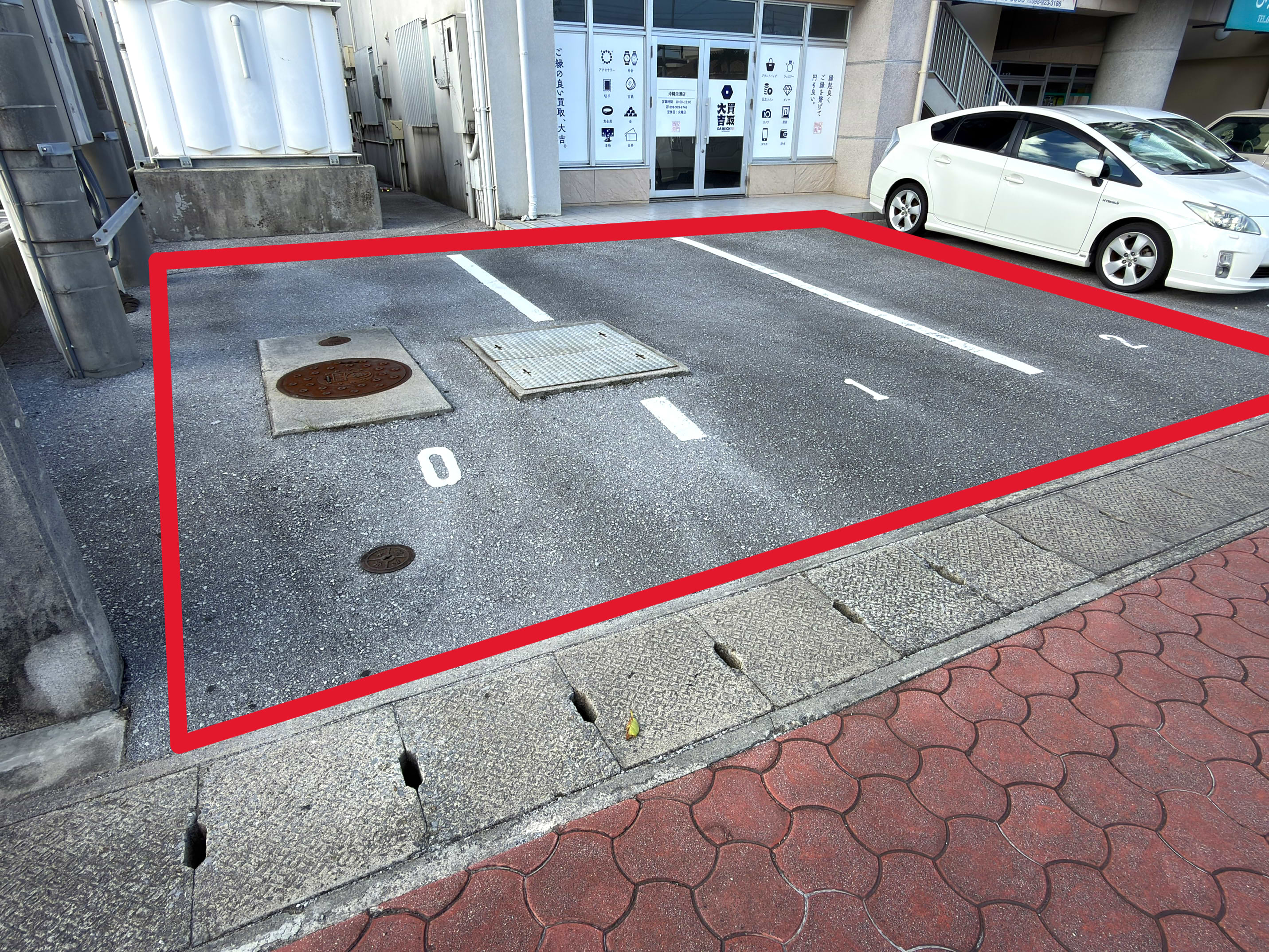 駐車場は「0番・1番・2番」をご利用ください