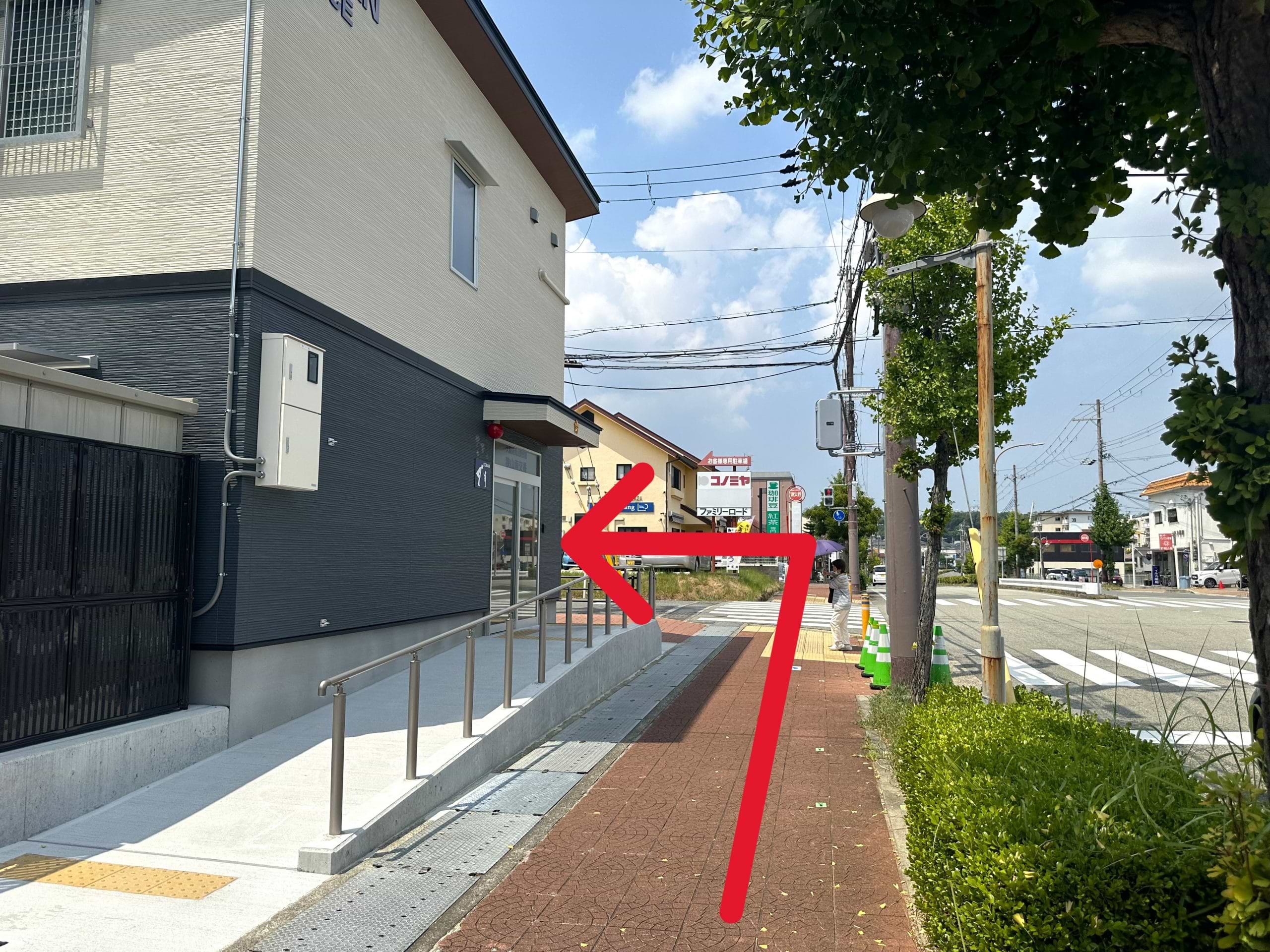 狭山南交番を目印に、交差点を左折します