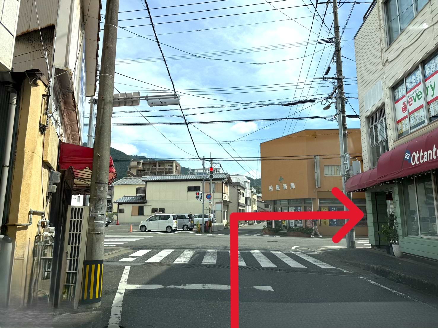 篠栗駅前交差点を右折します