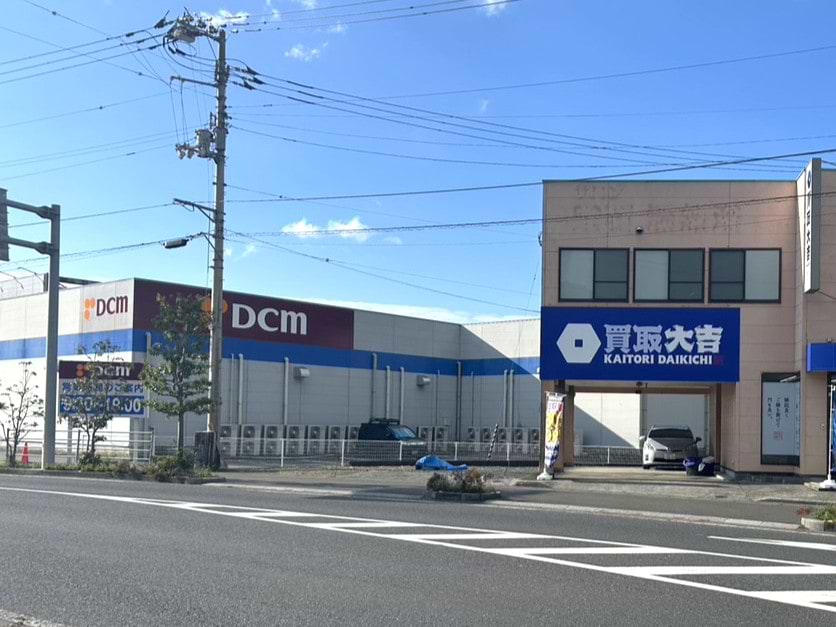 ＤＣＭ宇和店の隣に当店がございます