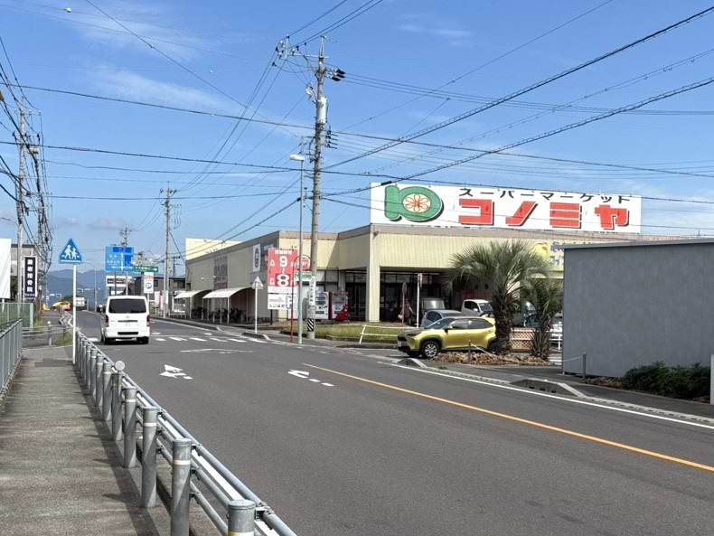 お車でお越しの際は、コノミヤ可児店の駐車場をご利用ください