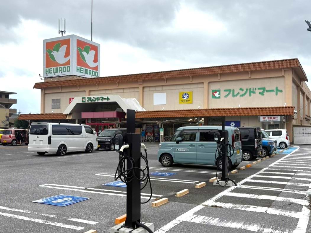 お車でお越しのお客様は、フレンドマート大藪店の駐車場をご利用ください