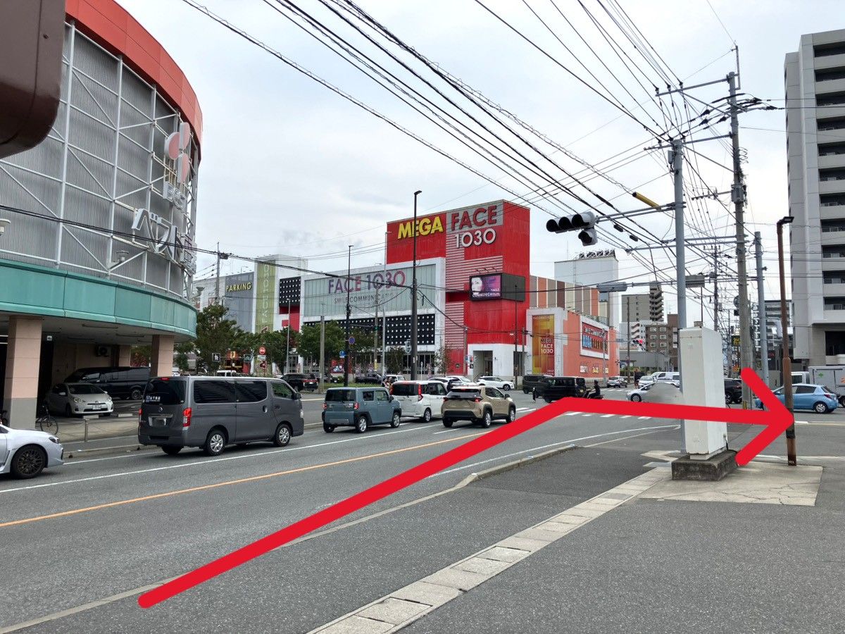 ベスト電器 福岡伊都店を左手に、北原西交差点を右折します