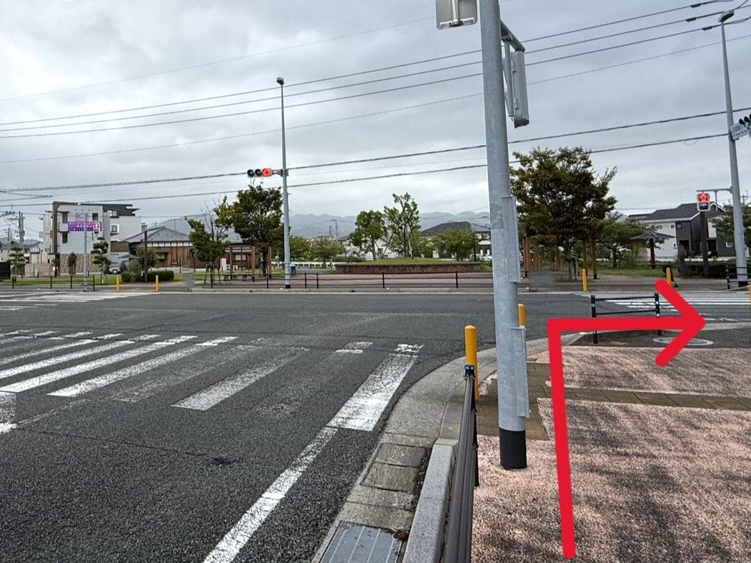 JR福間駅さいごう口交差点を右折します