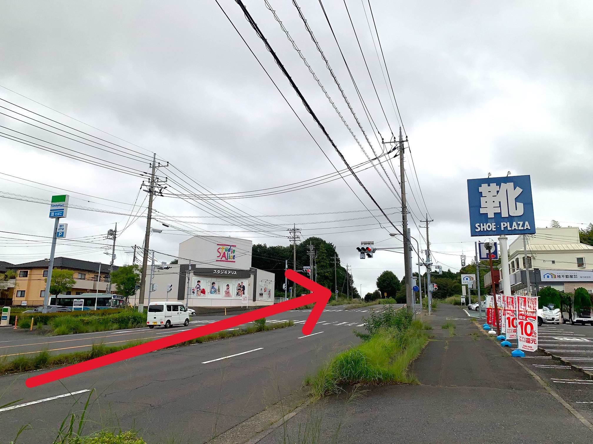 そのまま、ぬく森通りを直進します