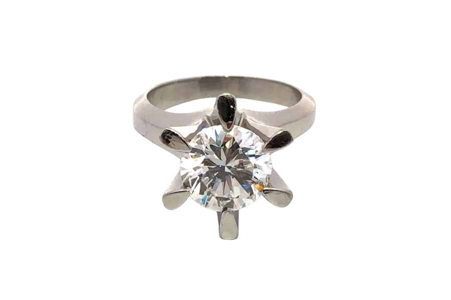 リング D3.034ct