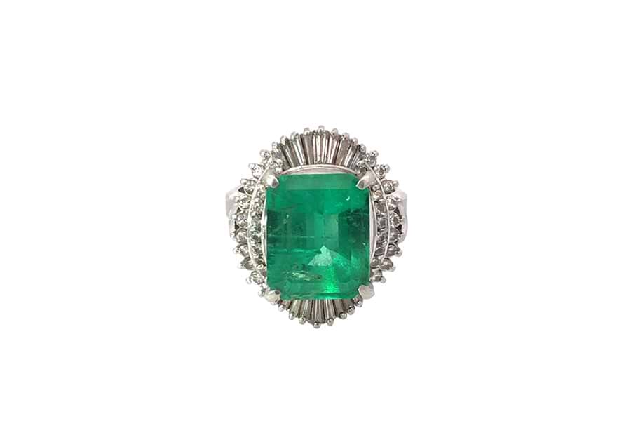 リング Pt900 約13.5号 エメラルド7.08ct ダイヤ1.11ct