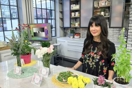 Pretty Up your Plate with Edible Flowers thumbnail