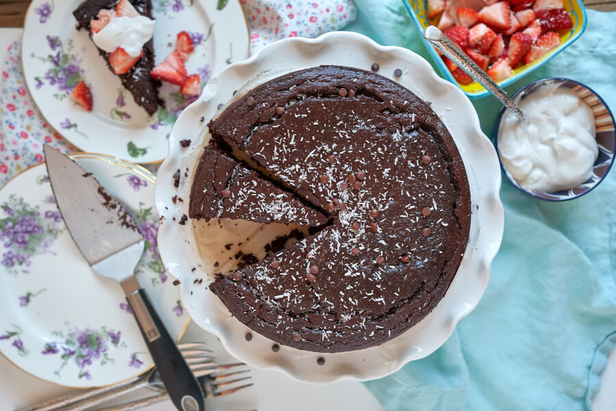 Flourless Gluten-free Dark Chocolate Cake thumbnail