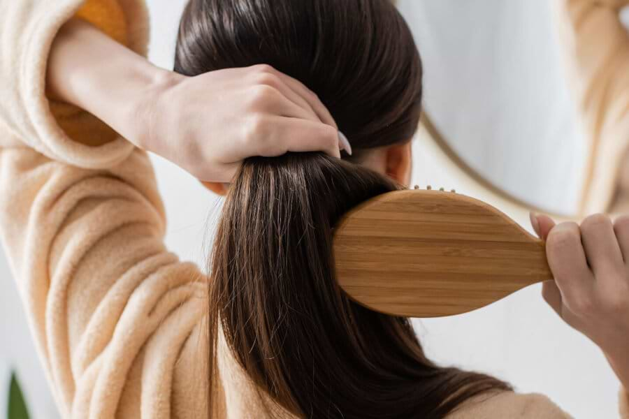 9 Best Nutrients for Healthy, Strong and Shiny Hair thumbnail