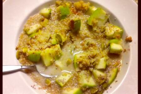 Apple Maple Quinoa Porridge Recipe thumbnail