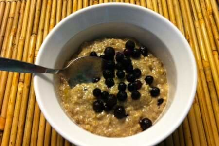 Warming Breakie Banana Bowl of Gluten-Free Goodness thumbnail