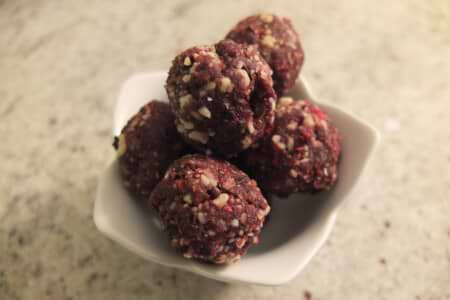 Sexy Balls: Maca Raw Cookie Recipe thumbnail