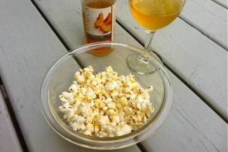 Organic Crunchy Snack: Turmeric Sea Salt Popcorn thumbnail