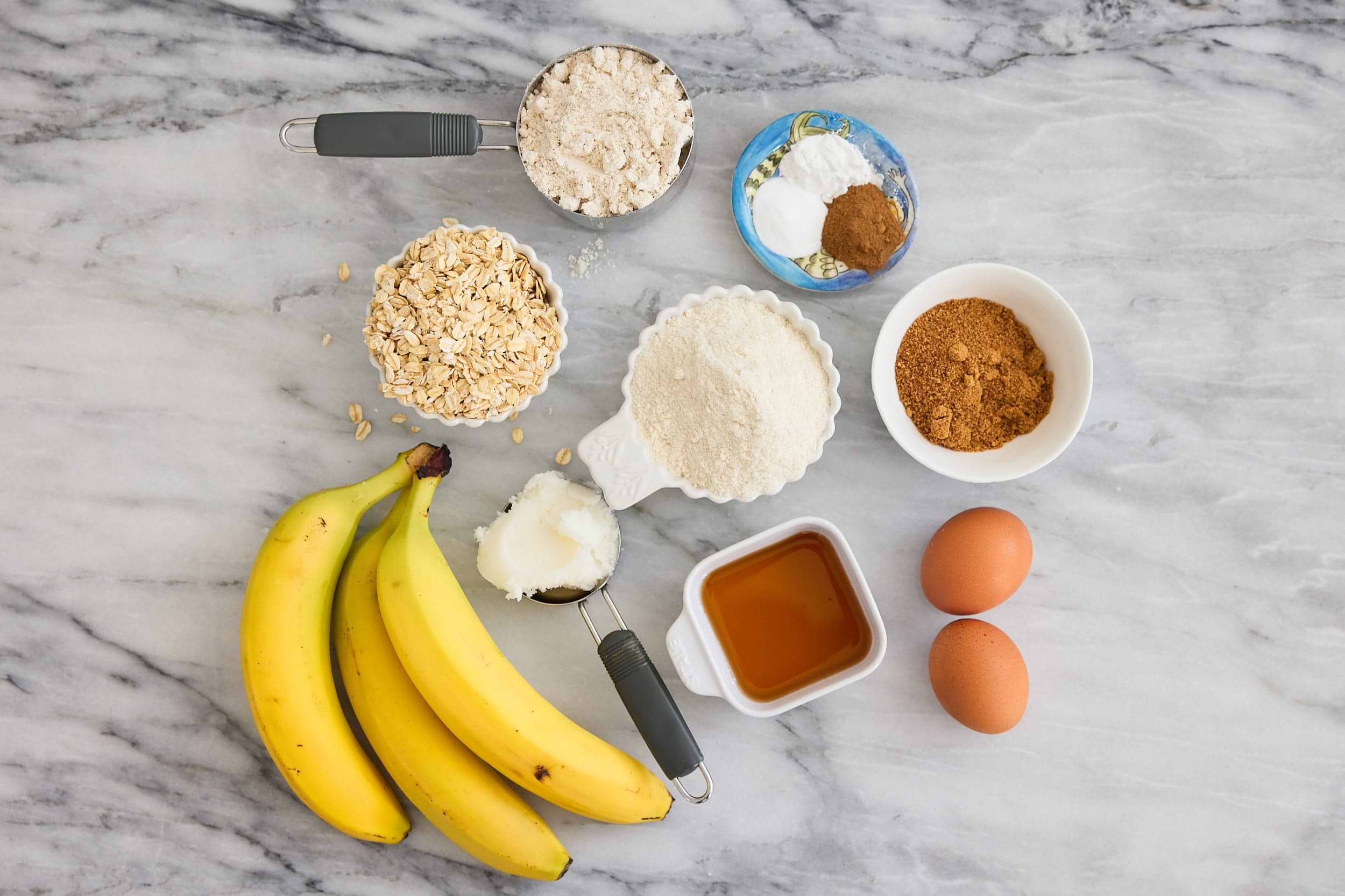Banana oat muffins ingredients