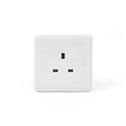 White Plastic 1 Gang Unswitched Socket