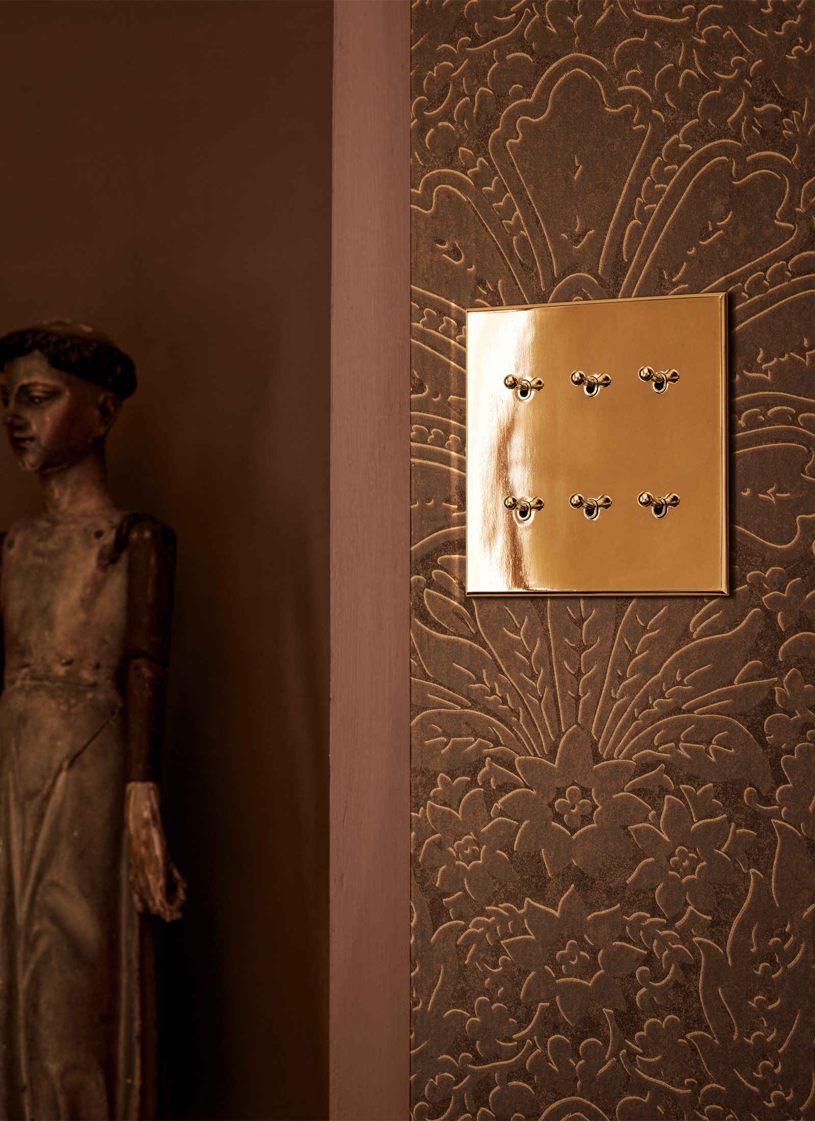 King's Gold light switch at Kensington Palace