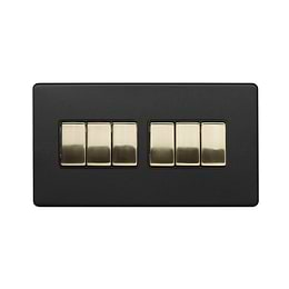 The Camden Collection Matt Black & Brushed Brass 10A 6 Gang 2 Way Switch Black Insert Screwless