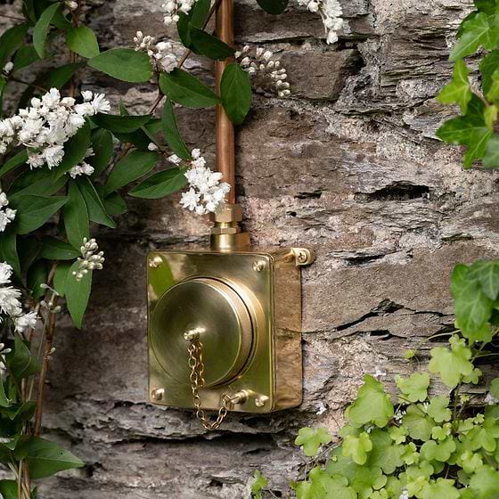 Soho Lighting Chelsea Solid Brass 1 Gang IP66 Outdoor USB Type A+C Socket