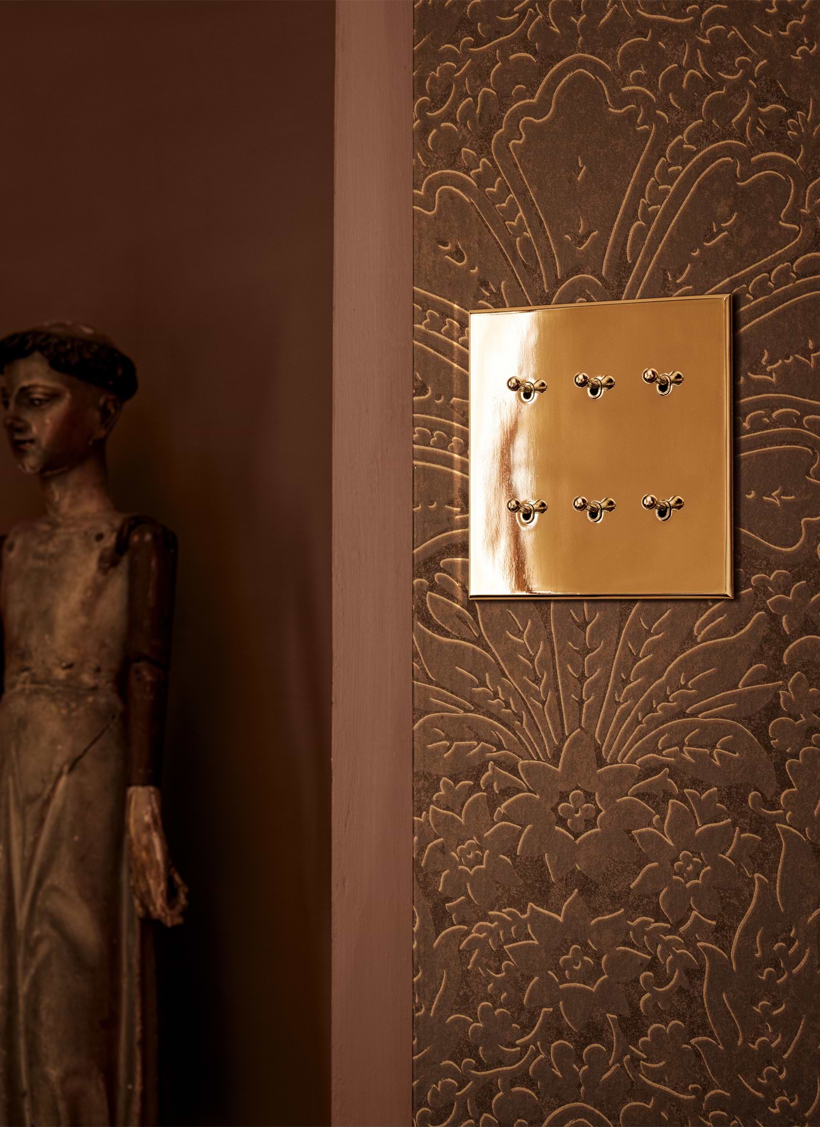King's Gold light switch at Kensington Palace
