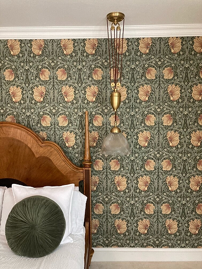 What Colours Go With Green Decor?