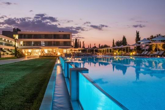 Buca beach pool