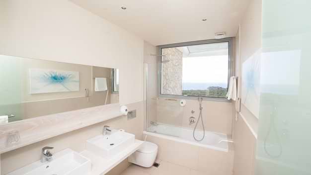 Premium rooms with fresh and modern bathrooms