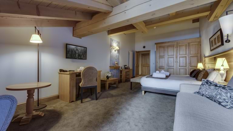Hotel suite