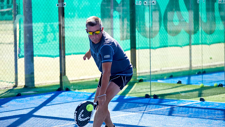 Racket sports centre with six tennis courts, two padel courts and eight pickeball courts