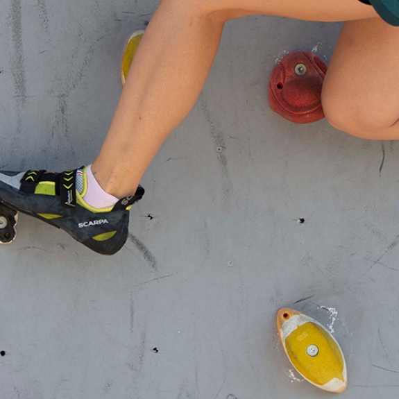 Climbing wall