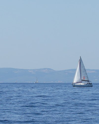Group sailing holidays