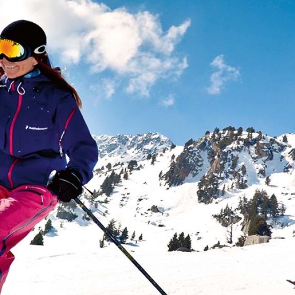 Family skiing