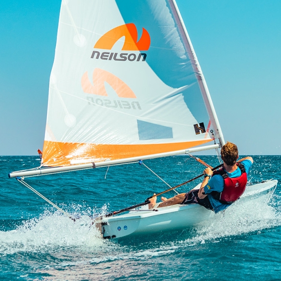 dinghy sailing