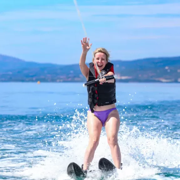 neilson waterskiing women