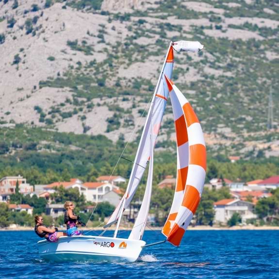 Dinghy sailing at Alana Beach Club