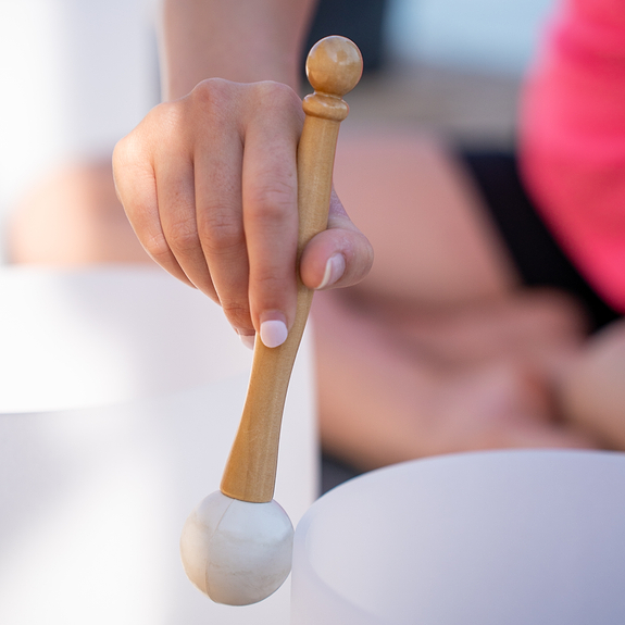 Relax with a sound bath experience at Neilson | Cook's Club Adakoy