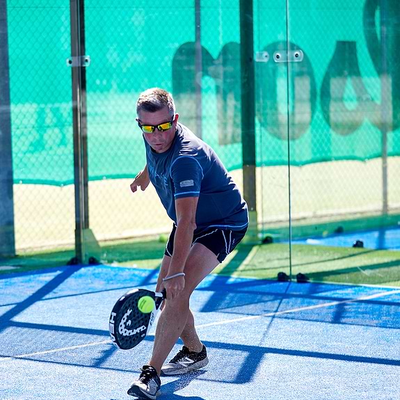 Racket sports centre with six tennis courts, two padel courts and eight pickeball courts